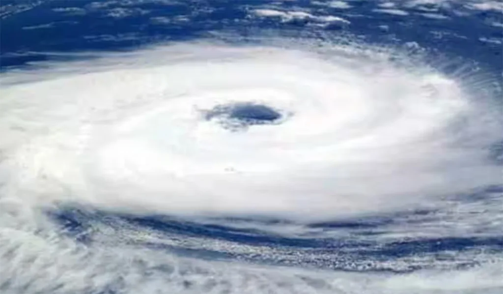 Mumbai Alert: Cyclone Brewing in Arabian Sea