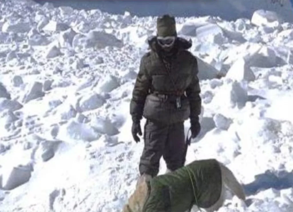 Tragic Avalanche on Mount Kun Claims Soldier, 3 Missing in Ladakh